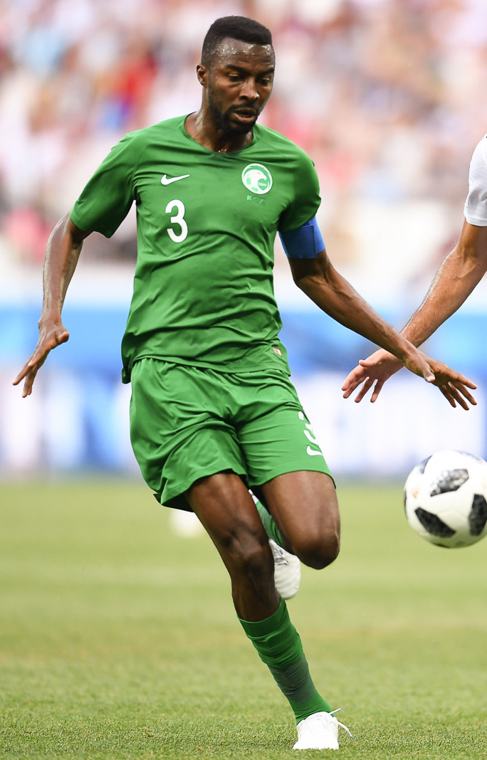 الأهلي يقيل مديره الرياضي بيدرو ويكلف هوساوي بمهامه