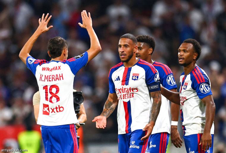 ليون يسحق رين 4-0 ويصعد إلى وصافة الدوري الفرنسي