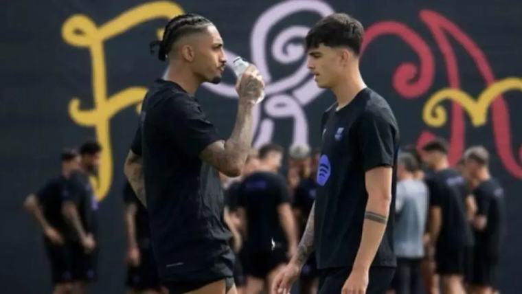 ديكو يعلن تجديد رافينيا حتى 2030 وبرنال وإسبارت