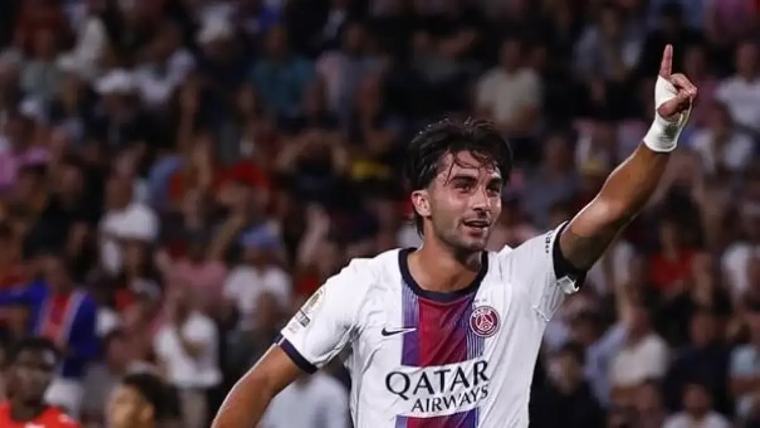 فيران توريس: اتصالات باريس سان جيرمان بدأت قبل كأس العالم