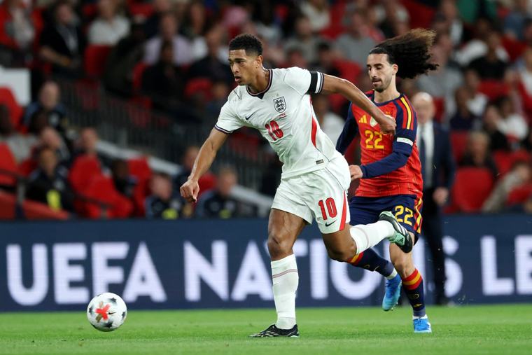 بيلينغهام يضحك على مشادّته مع كوكوريا زميله في ريال مدريد