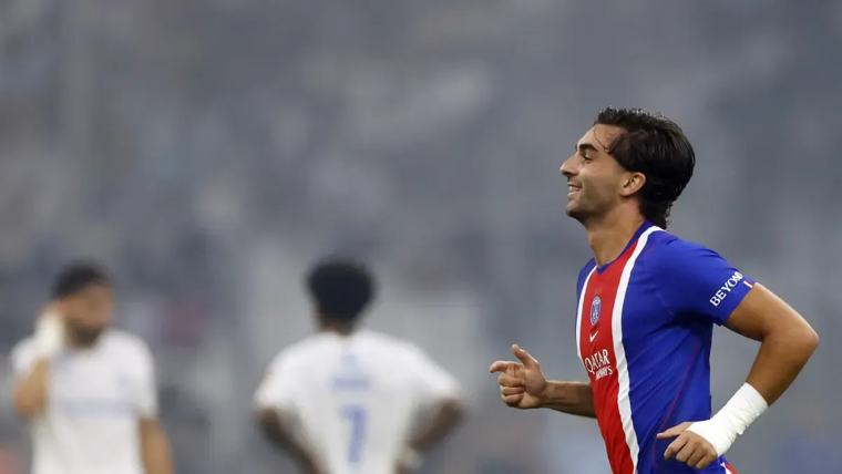 فيران توريس يقود سان جيرمان لفوز الكلاسيكو الفرنسي 2-1 على مرسيليا