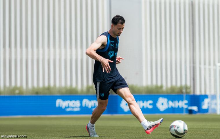 إنزاغي يمنح لاعبي الهلال إجازة 9 أيام بعد مران الأحد