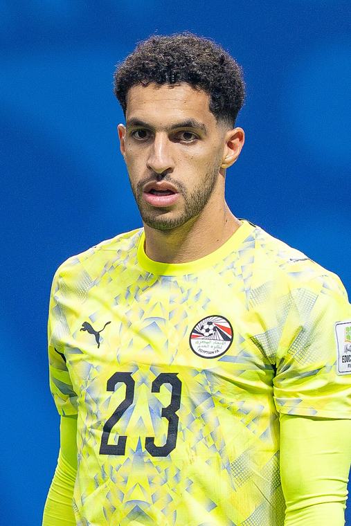 الأهلي يقترب من إعلان تمديد عقد حارسه مصطفى شوبير