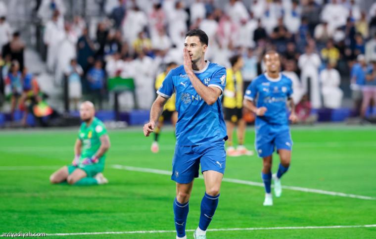 الهلال يتغلب على الاتحاد 3-2 بنتيجة غير مسبوقة في الكلاسيكو
