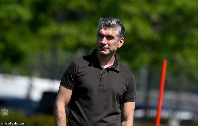 رسمياً: ريتشارد هيوز يغادر ليفربول إلى الهلال