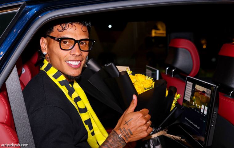 ريوس ينتظم في تدريبات الاتحاد قبل مواجهة النصر