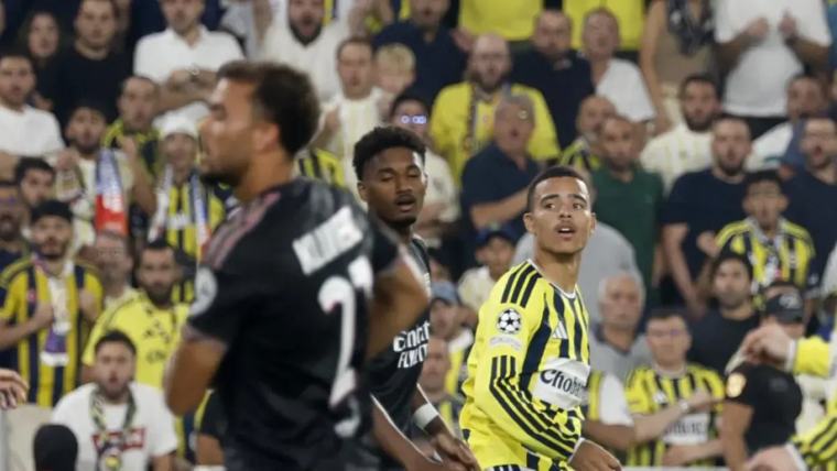 جرينوود ينقذ فنربخشة أمام ليون في ملحق دوري الأبطال