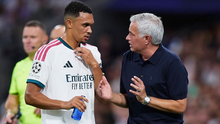 مورينيو يفتح الباب أمام رحيل ألكسندر-أرنولد عن ريال مدريد