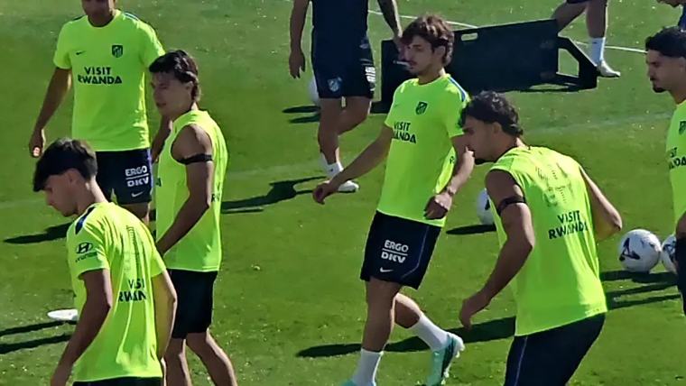 ألفاريز يتدرب مع المجموعة قبل 24 ساعة من ديربي مدريد