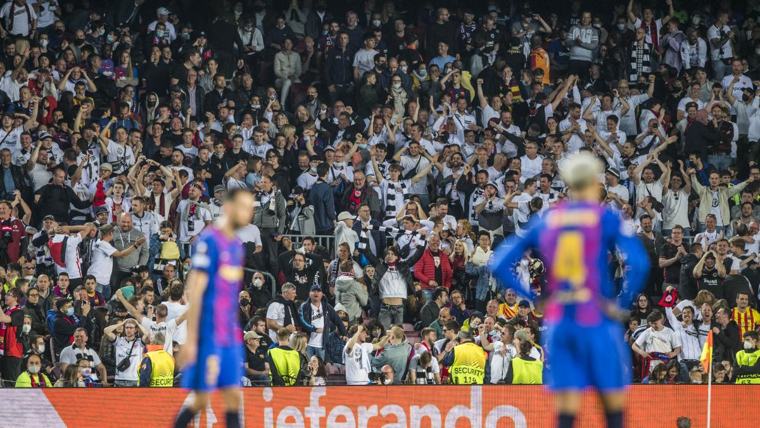 إجراءات أمنية مشددة في افتتاح برشلونة أمام فينورد