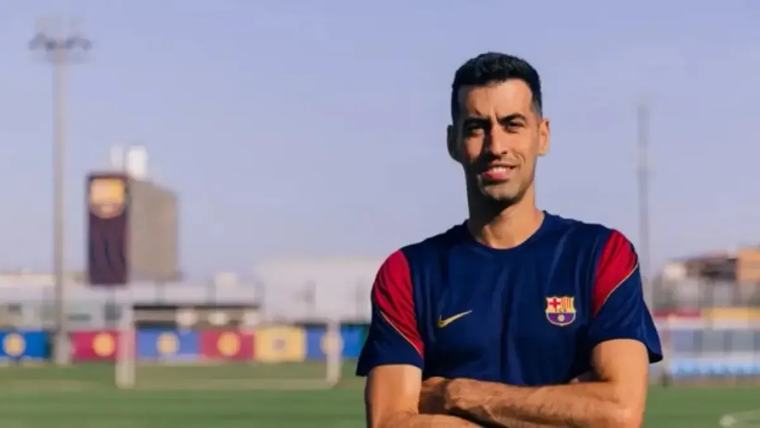 بوسكيتس يبدأ مسيرة التدريب مع برشلونة أتلتيك