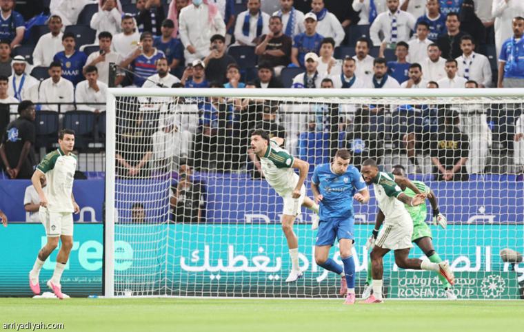 طاش يستقيل من مجلس إدارة الأهلي بعد ثلاثية الهلال